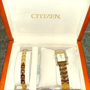 Citizen watch with bracelet